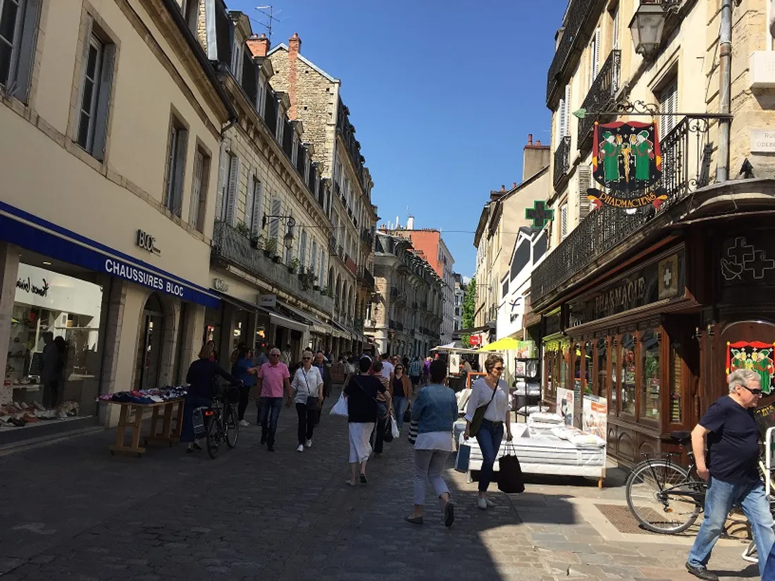 Les soldes d'été ont débuté mercredi à Dijon et ailleurs en France 